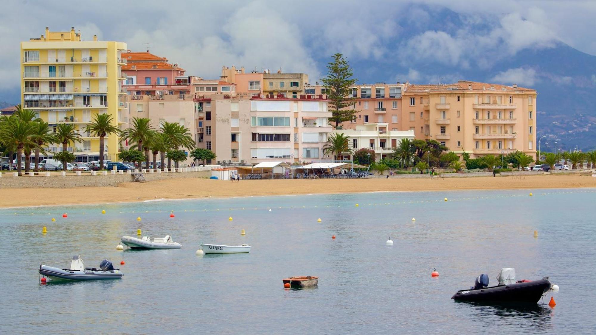 Beau Studio Proche Centre Ville Et Plage Ajaccio  Luaran gambar